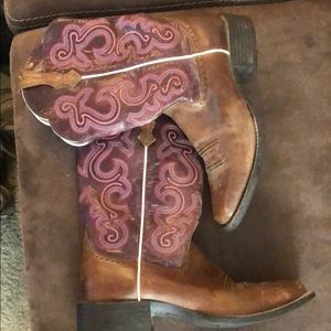 Women’s ariat cowgirl boots
